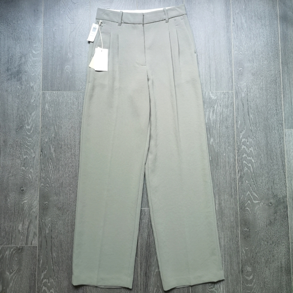 Aritzia Effortless Pant - Picture 1 of 8